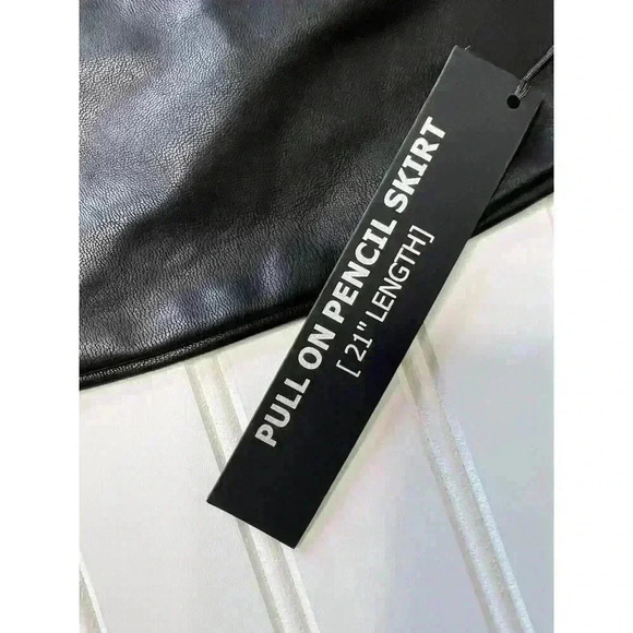 Blank Nyc Faux Leather Pull On Pencil Skirt 21” Size 24 Black NEW. 363 - Picture 2 of 3